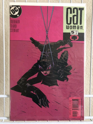Catwoman #5 NM- 9.2